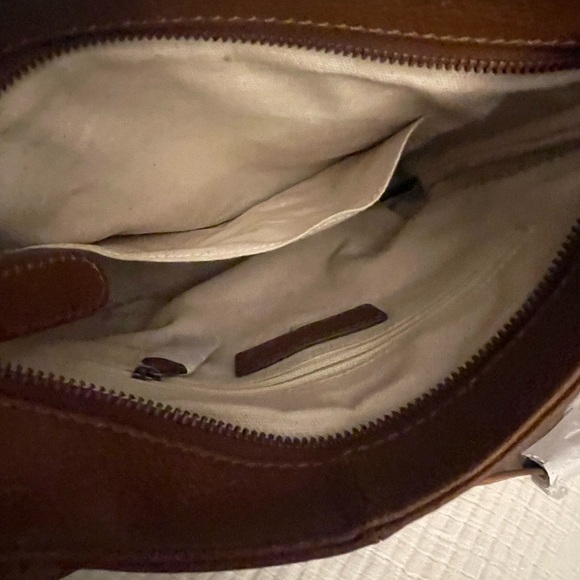 FRYE Ari Crossbody Cognac Brown Leather Handbag NWT - Picture 16 of 16